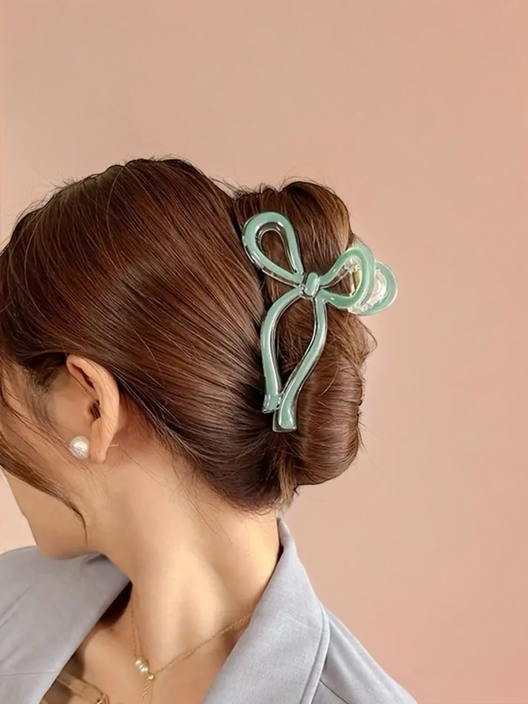 BOW HAIR ACCESSORY